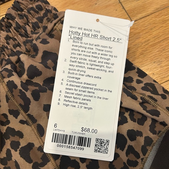 NWT Lululemon Hotty Hot HR Lined Short 2.5” True Leopard Size 6 - Picture 2 of 2